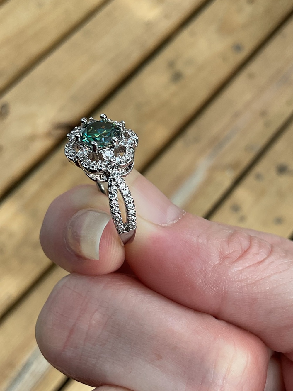 1 Ct Genuine Green Moissanite Halo Ring NWT | GRA Certified | Size 7 | Stunning - Picture 4 of 15
